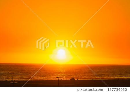 Sunset at Santa Monica Beach, Los Angeles Sunset at Santa Monica Beach, Los Angeles 137734950