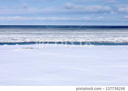 February, the bitterly cold winter of Hokkaido, Lake Saroma, eastern Hokkaido, drift ice viewed from Ryugudai Observatory on Lake Saroma overlooking the Sea of Okhotsk. February, the bitterly cold winter of Hokkaido, Lake Saroma, eastern Hokkaido, drift ice viewed from Ryugudai Observatory on Lake Saroma overlooking the Sea of Okhotsk. 137736298