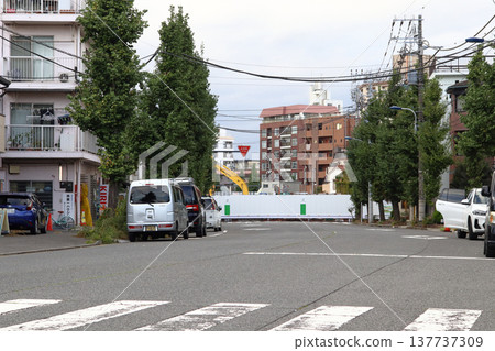 Construction work to construct a new road at the end of the Komagome-Tabata Auxiliary Route 92 (Kita Ward, Tokyo) Construction work to construct a new road at the end of the Komagome-Tabata Auxiliary Route 92 (Kita Ward, Tokyo) 137737309