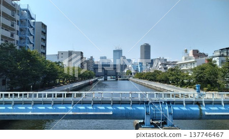 連接隅田川的凪川,以及新凪川洩洪閘 連接隅田川的凪川,以及新凪川洩洪閘 137746467