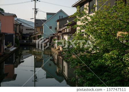 拍攝漁村舞鶴市吉原地區的復古風光 拍攝漁村舞鶴市吉原地區的復古風光 137747511