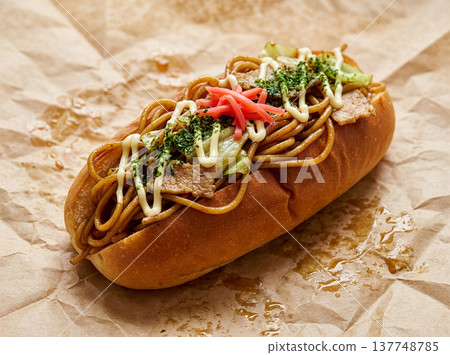 牛皮紙炒麵 137748785