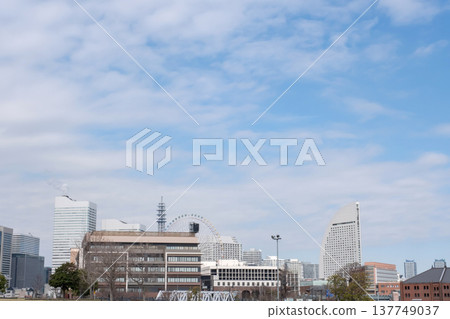 Landscape of Minato Mirai 137749037