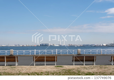 Yamashita Park and the sea view Yamashita Park and the sea view 137749076