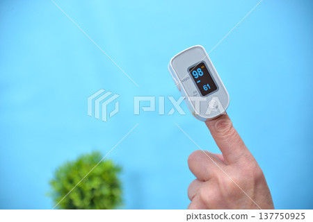 血氧飽和度測量(脈搏血氧儀) 血氧飽和度測量(脈搏血氧儀) 137750925
