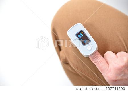 血氧飽和度測量(脈搏血氧儀) 血氧飽和度測量(脈搏血氧儀) 137751200