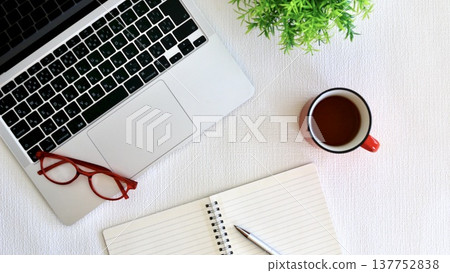 Business image desk work bird's-eye view 137752838