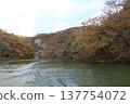 Taishaku Gorge in Autumn, Lake Shinryu 137754072