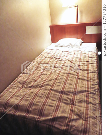 Bed make-up Bed make-up 137754310