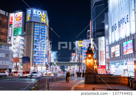 “東京”秋葉原電器城/城市夜景 “東京”秋葉原電器城/城市夜景 137754401