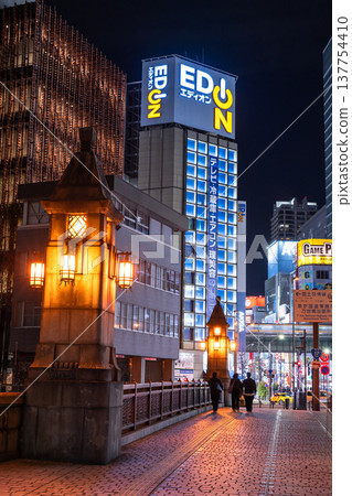 “東京”秋葉原電器城/城市夜景 “東京”秋葉原電器城/城市夜景 137754410