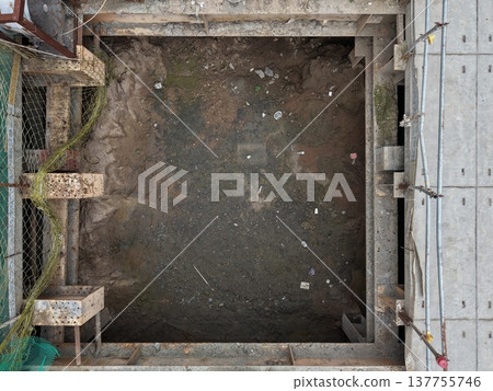 施工現場 137755746