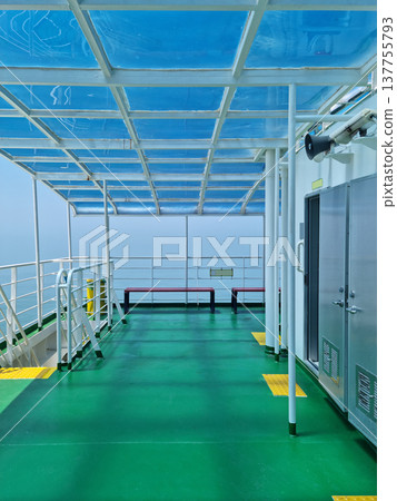 bench, chair, passenger ship 137755793