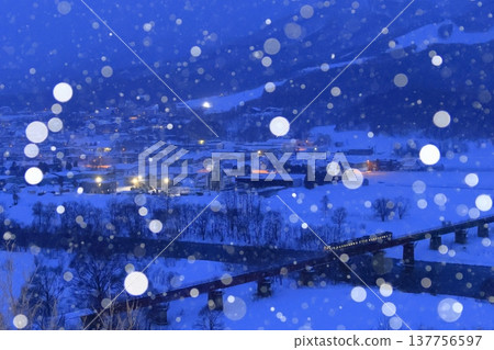 雪花飄落在根室本線上 雪花飄落在根室本線上 137756597