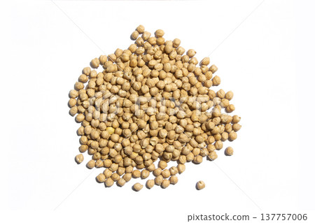 Chickpeas placed on a white background 137757006