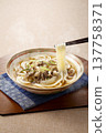 Meat noodles 137758371