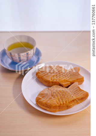 看起來美味可口的現烤鯛魚燒 137760661