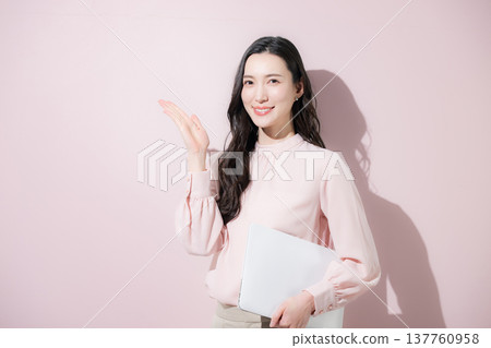 Recommended poses for a joyful, spring-colored business image: 2026 trend color pink Recommended poses for a joyful, spring-colored business image: 2026 trend color pink 137760958