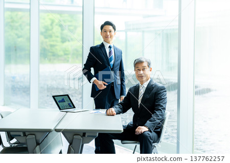 會見商界人士 會見商界人士 137762257