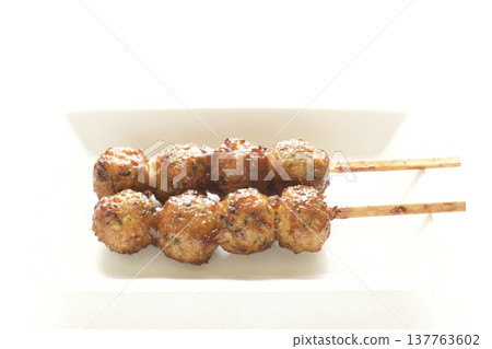Tsukune Skewer 137763602