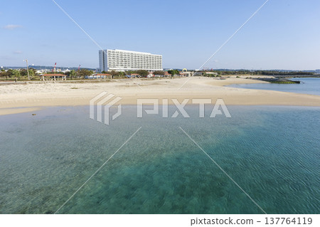 伊藤滿市咪咪海灘平靜的沙灘 137764119