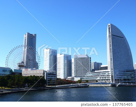 Minato Mirai風景 137765405