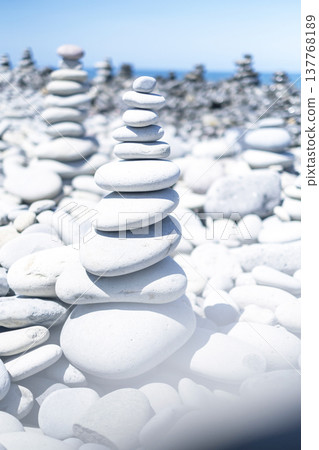 Scenery with stones Nariishi Beach (Kotoura Town) Scenery with stones Nariishi Beach (Kotoura Town) 137768189