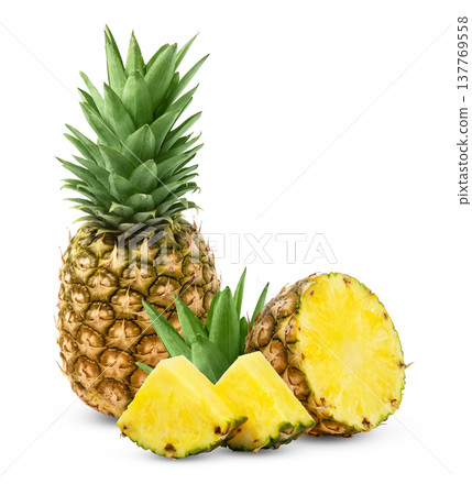 Whole pineapple and pineapple slices. Pineapple with leaves and half of pineapple isolate on white. Whole pineapple and pineapple slices. Pineapple with leaves and half of pineapple isolate on white. 137769558