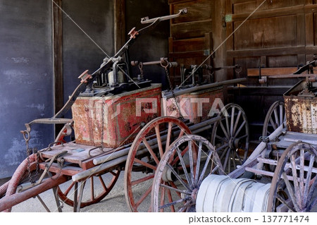 倉庫內停放消防車：原中村住宅，埼玉縣 137771474