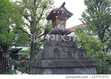須佐之男神社的燈籠（東京都荒川區） 137771573