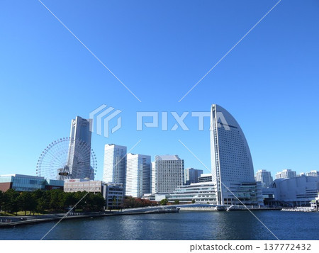 Minato Mirai under the blue sky Minato Mirai under the blue sky 137772432