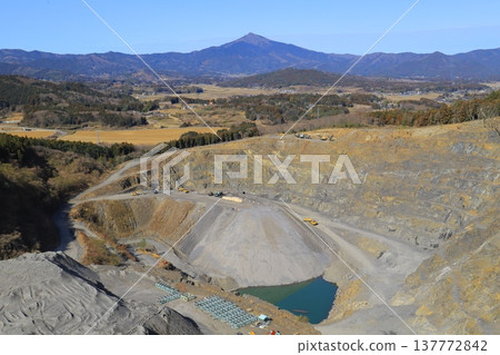 Mount Tsukuba and the Dragon's Tears as seen from Mount Ryujin 137772842
