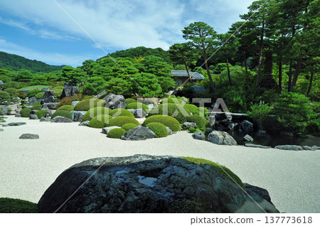 A garden of white sand and green pines: Japan's finest Japanese garden A garden of white sand and green pines: Japan's finest Japanese garden 137773618