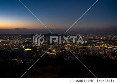 Sunset view of Kitakyushu City from the observation deck at the summit of Mt. Sarakura 137773813