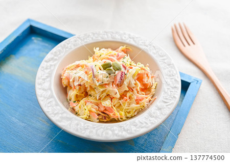 手工製作的Cole Slaw 137774500