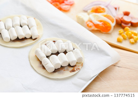 用餃子皮做的巧克力棉花糖 用餃子皮做的巧克力棉花糖 137774515