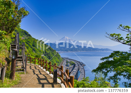 【靜岡縣】從佐田峠眺望富士山 137776359