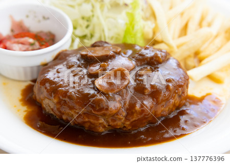 Delicious demiglace sauce hamburger steak Delicious demiglace sauce hamburger steak 137776396