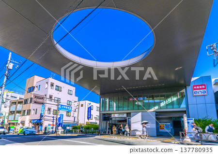 A view of the main entrance of Kaminoge Station on the Tokyu Oimachi Line in Tokyo, Japan. 137780935