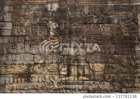 The Thousand-Armed Avalokiteshvara of Banteay Chhmar 137781136
