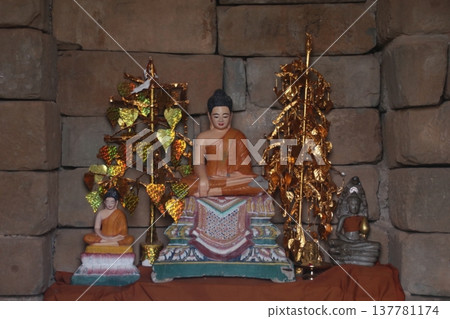Bakong Buddha Bakong Buddha 137781174