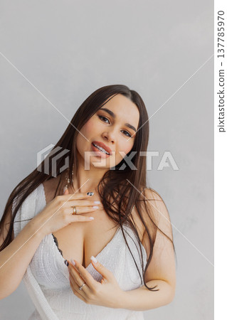 Young beautiful woman posing, female portrait 137785970