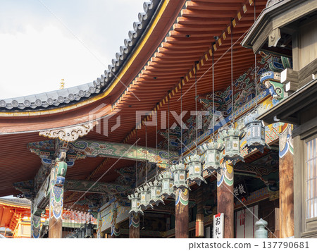 Temple hanging lanterns Temple hanging lanterns 137790681
