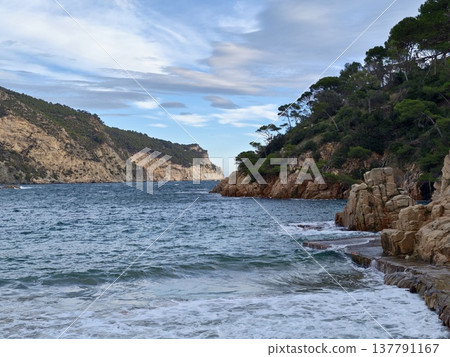 Seaside Peaceful Escape, Serene Shoreline Scene Encourages Mindfulness And Soothing Coastal Experiences 137791167