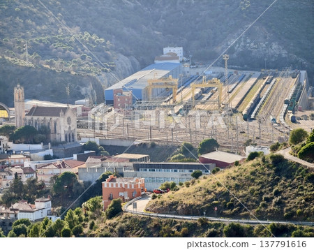 Transportation Amenities Adjacent To Shoreline Storage Units With Rail Access Extending To City Centers 137791616