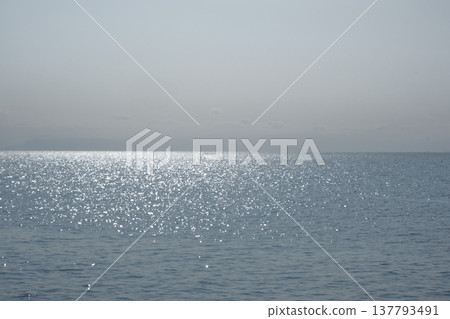 Sea, water surface, waves, reflection, horizon, spring, Seto Inland Sea 137793491