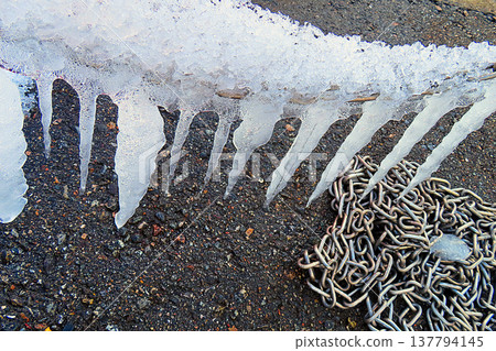  冰柱 137794145