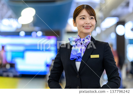 Smiling airport ground staff ■Photography cooperation: Kansai International Airport (KIX) Smiling airport ground staff ■Photography cooperation: Kansai International Airport (KIX) 137796242