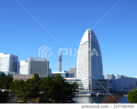 Urban landscape of Minato Mirai Urban landscape of Minato Mirai 137796409