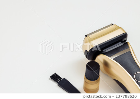 Electric shaver, oil and brush 137798620